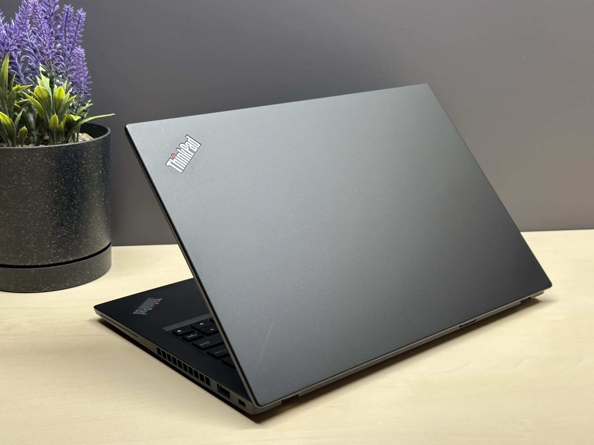 Laptop Lenovo ThinkPad X280 | i5-8250U / 8GB/ 512GB/ FHD / US / OUTLET