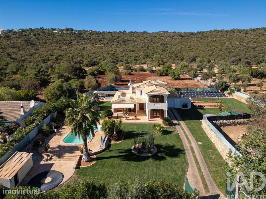 Casa / Villa T4 em Loulé (São Clemente) de 270,00 m2