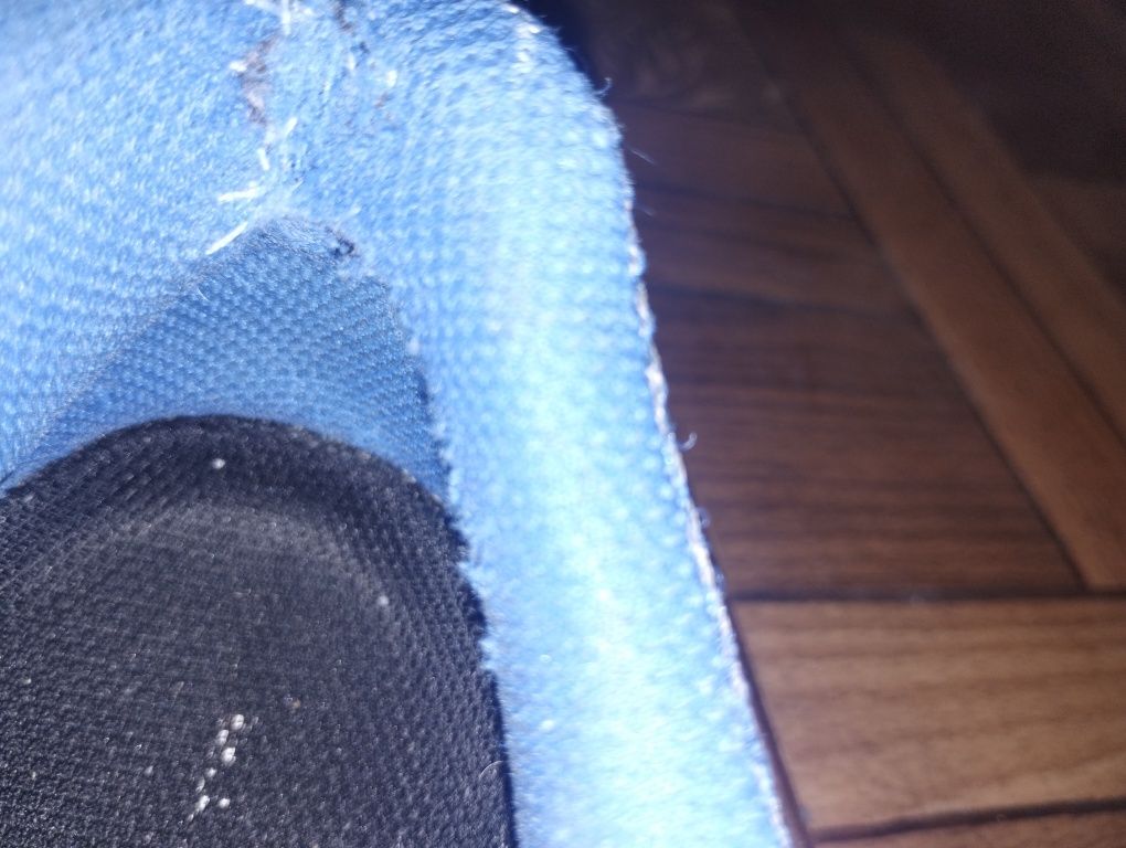 Продам кросовки ASICS