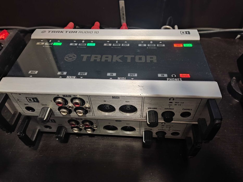 Placa de Som Traktor  Audio 10
