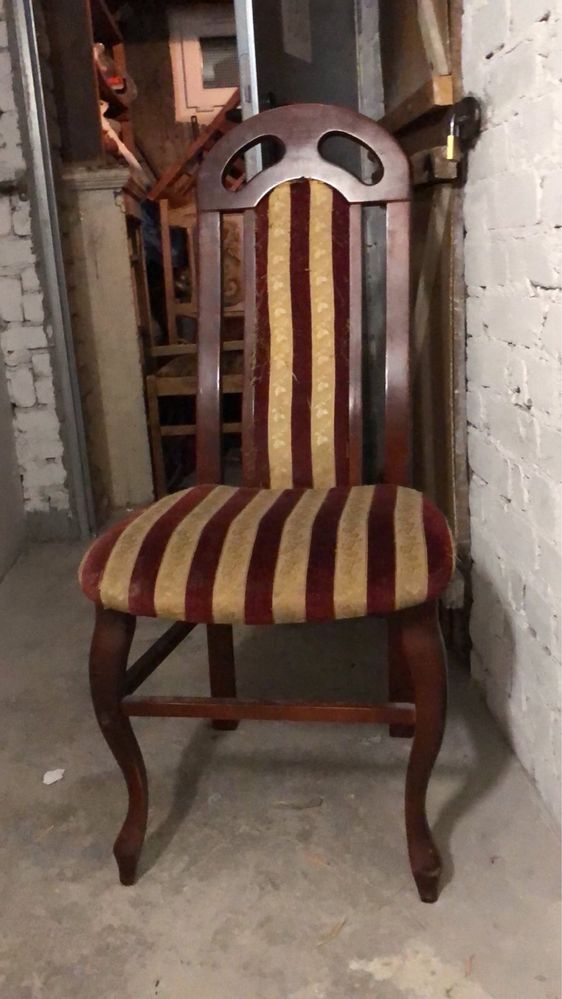 Krzesło krzesła drewniane tapicerowane