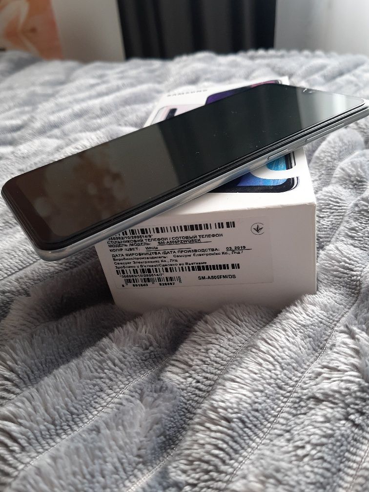 Продам samsung a50 6/128