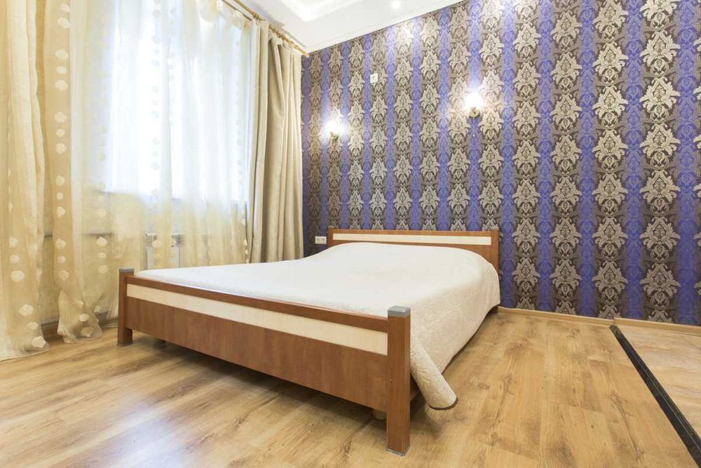 Однокімнатна світла студія у Центрі