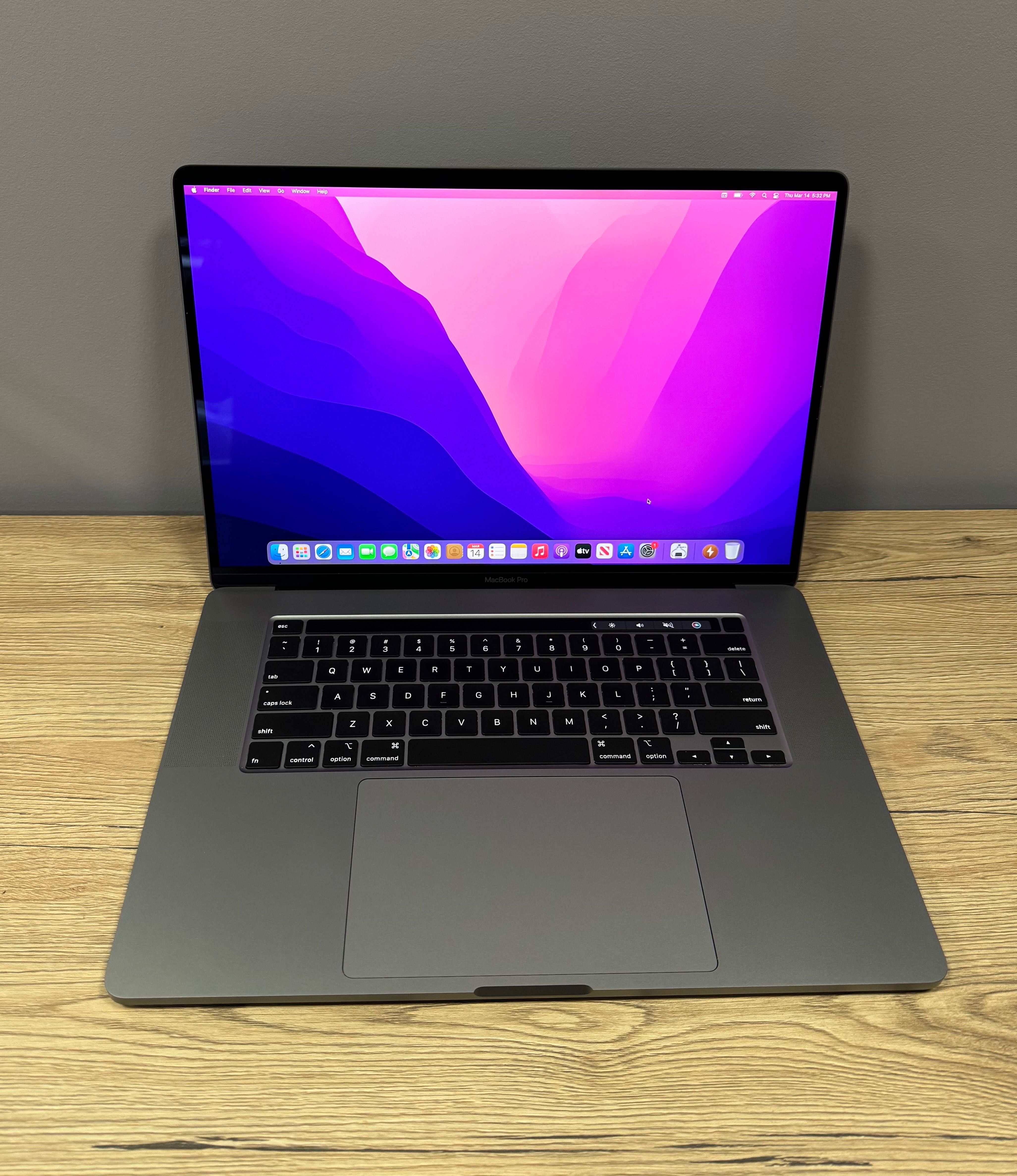 Ноутбук MacBook Pro 16 ( 2019) i9 2.4/ 32/ 512GB / Radeon Pro 5300M