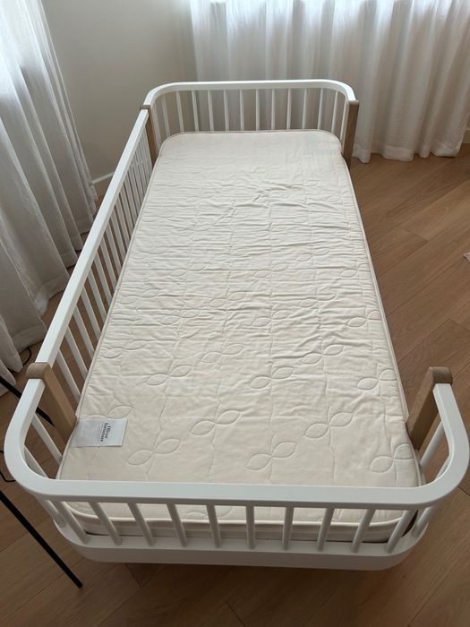 Łóżko OLIVER Furniture z materacem 90 x 200