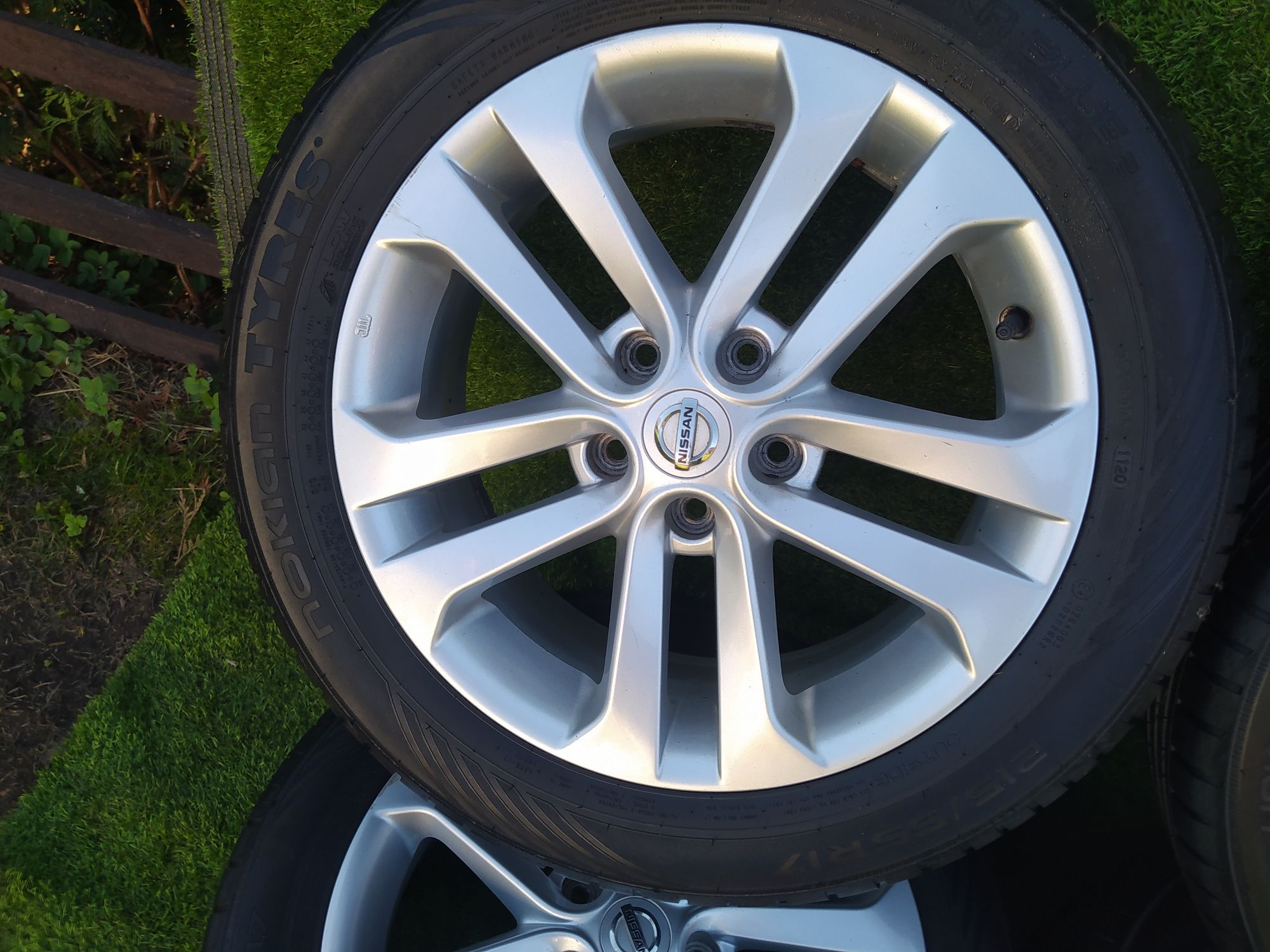 Felgi koła Nissan Juke l 215/55 R17 Lato
