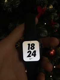 Продам Apple Watch SE GPS 44 Black