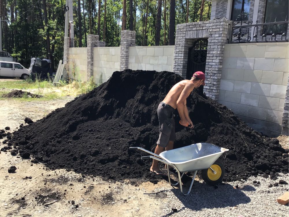 Чернозем плодородний, чернозем под газон