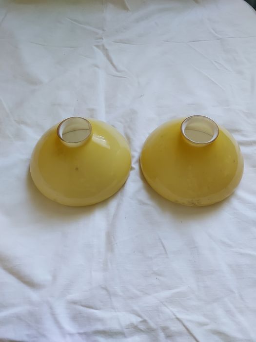 Klosz plafon typu ufo miodowy prl szklany 2 szt