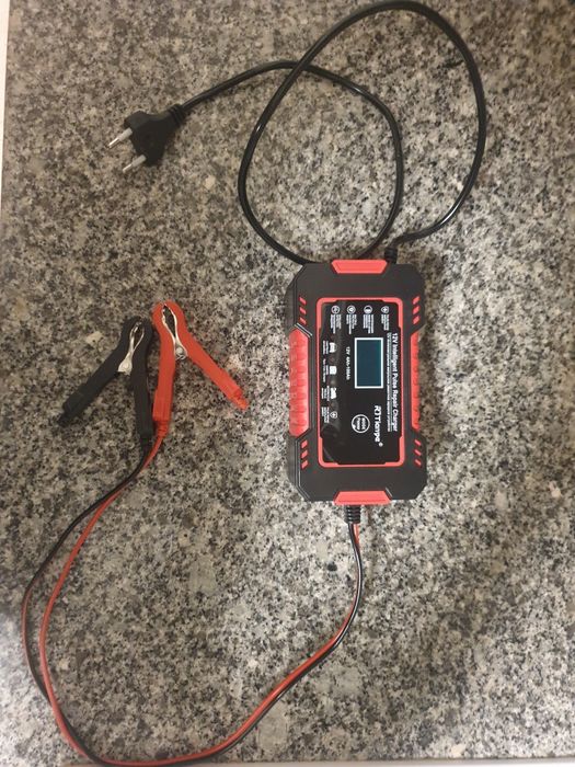 Carregador e reparador de bateria 12v