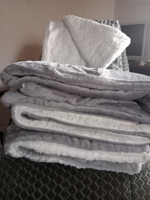 пледи двосторонні
Розмір 130 - 155
Чудово підходить для д