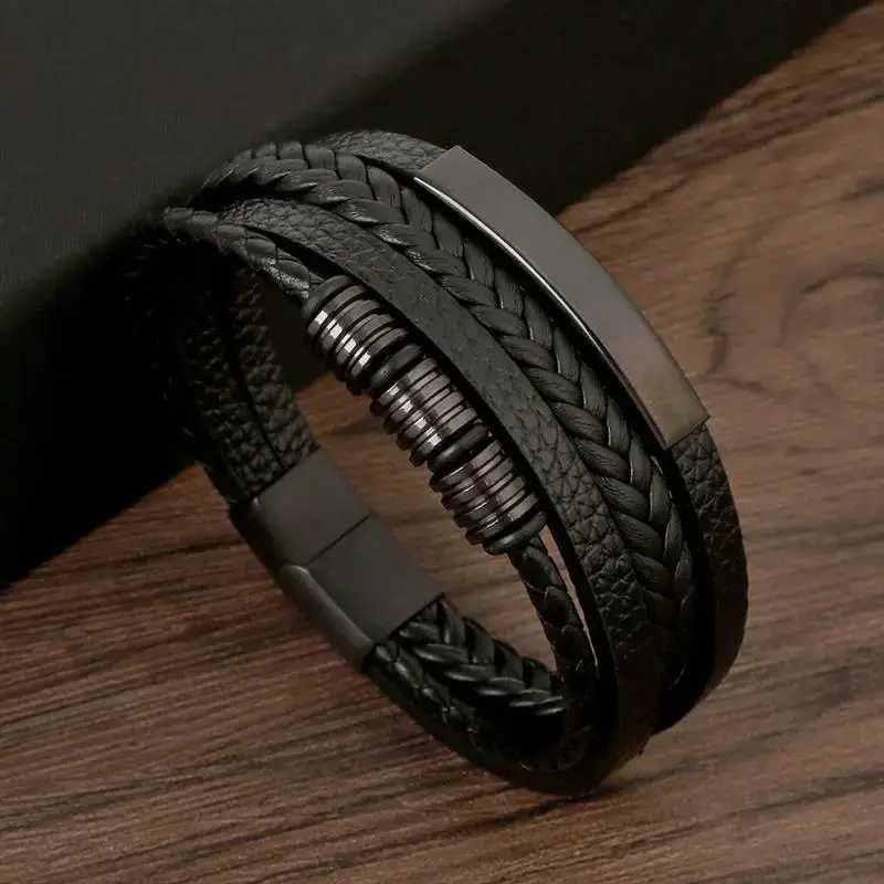 Чоловічий шкіряний браслет METAL COLOR: A3  чорний плетений на магніті