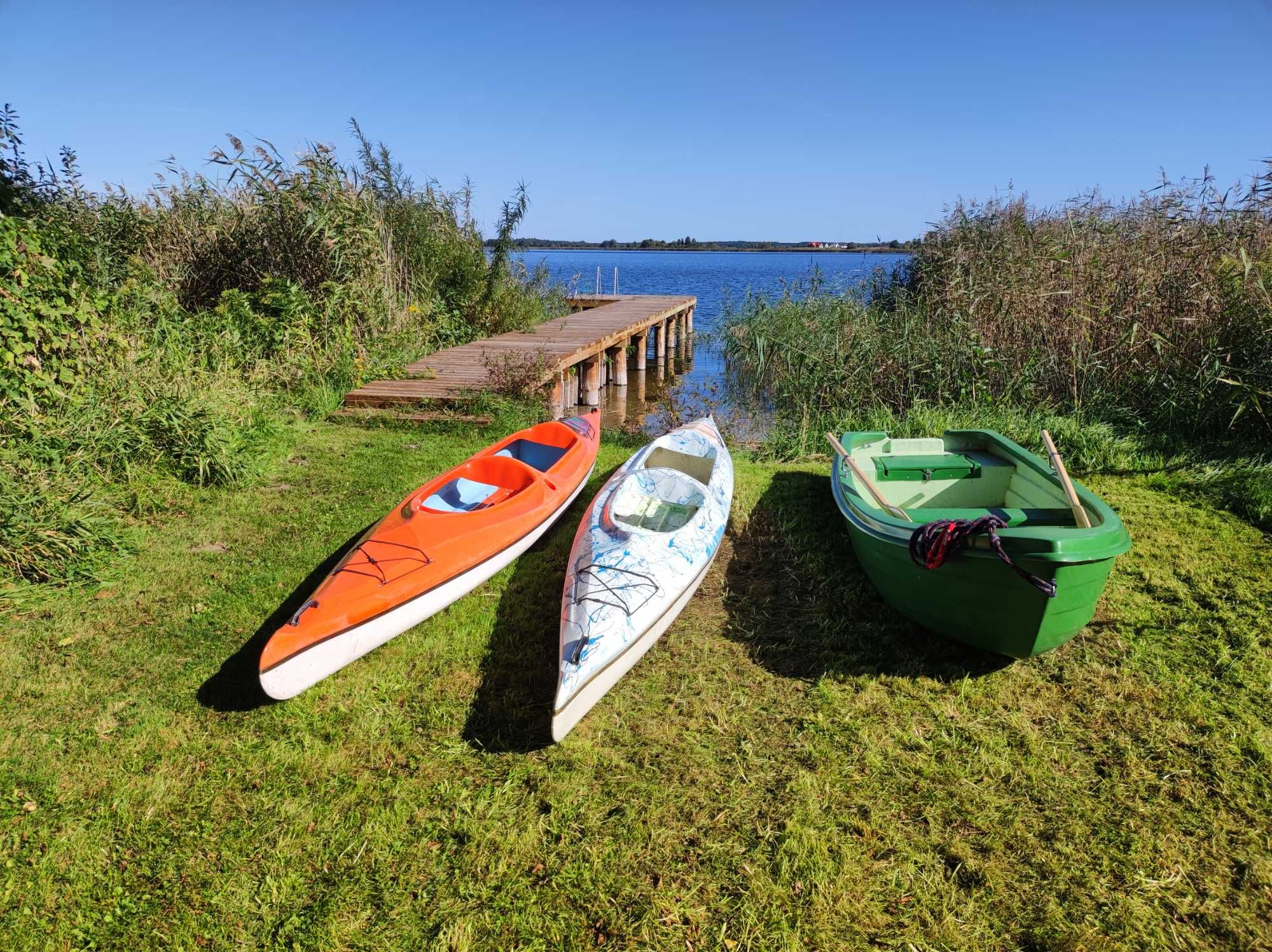 Dom na Mazurach nad jeziorem - własna plaża, kajaki, łódka, pomost.