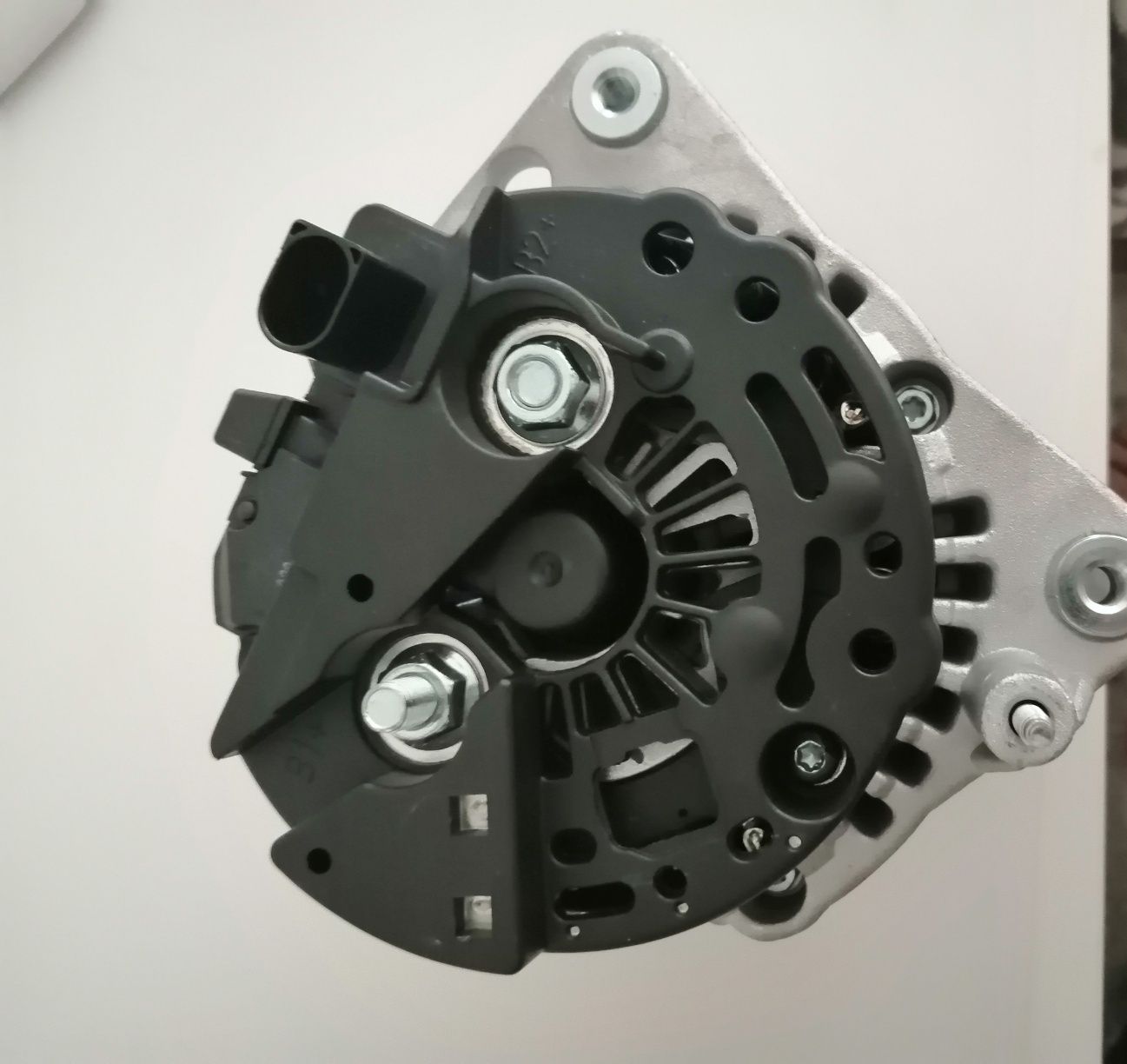 Alternador VW golf 4 1.4 16v