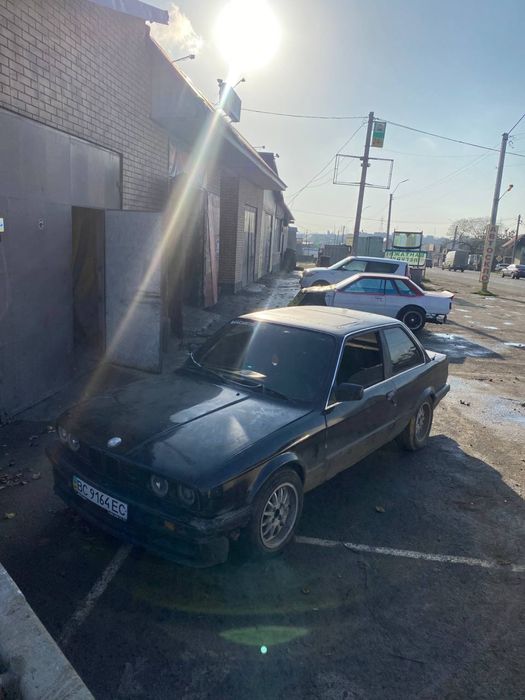 Продам BMW E30 купе срочно