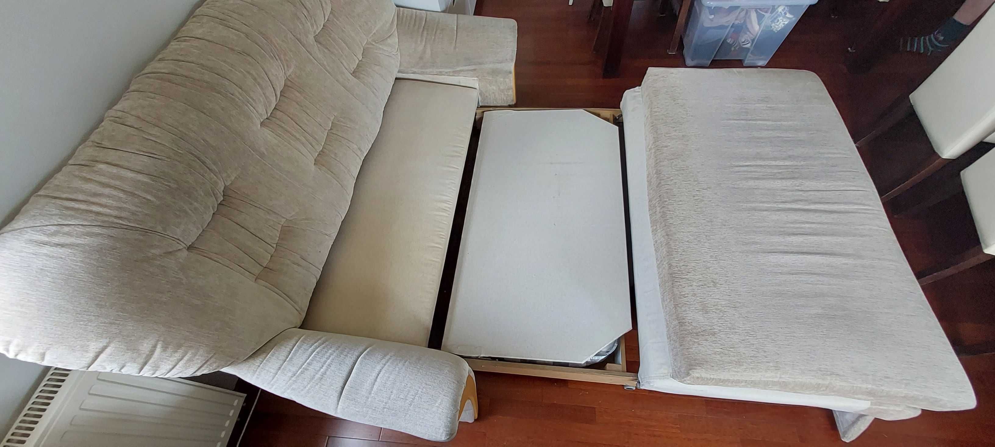 Beżowa rozkładana sofa z pojemnikiem (amerykanka) i fotel (Jagodno)
