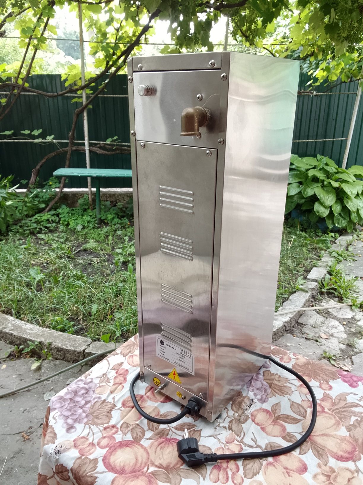 Термопот Hurakan HKN-HVZ35