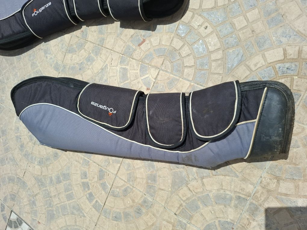 Caneleiras de viagem para cavalo