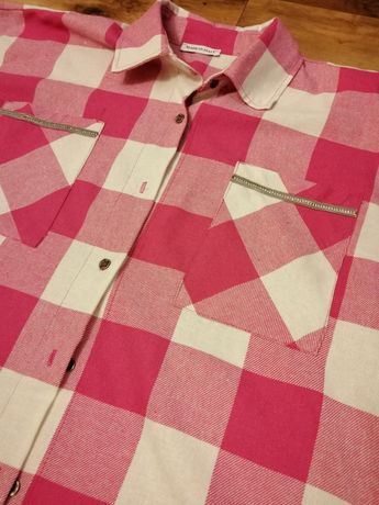 Koszula w różowo-białą kratę oversize