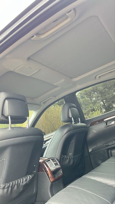 Mercedes.     w221   s-class!