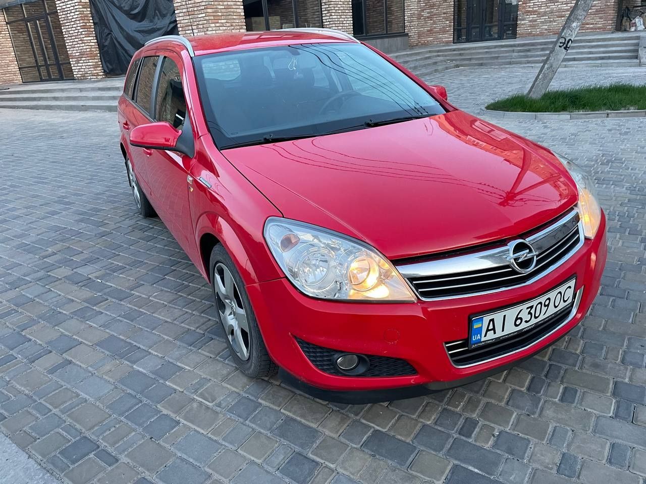 Продам Opel Astra h