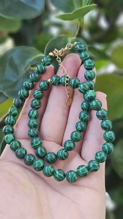 Piękny naszyjnik z koralików malachitu 8mm