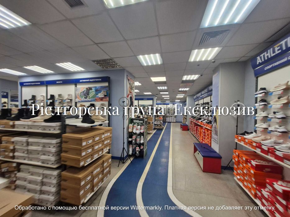 Пропонується в оренду приміщення у ТЦ на перехресті поруч з зупинкою