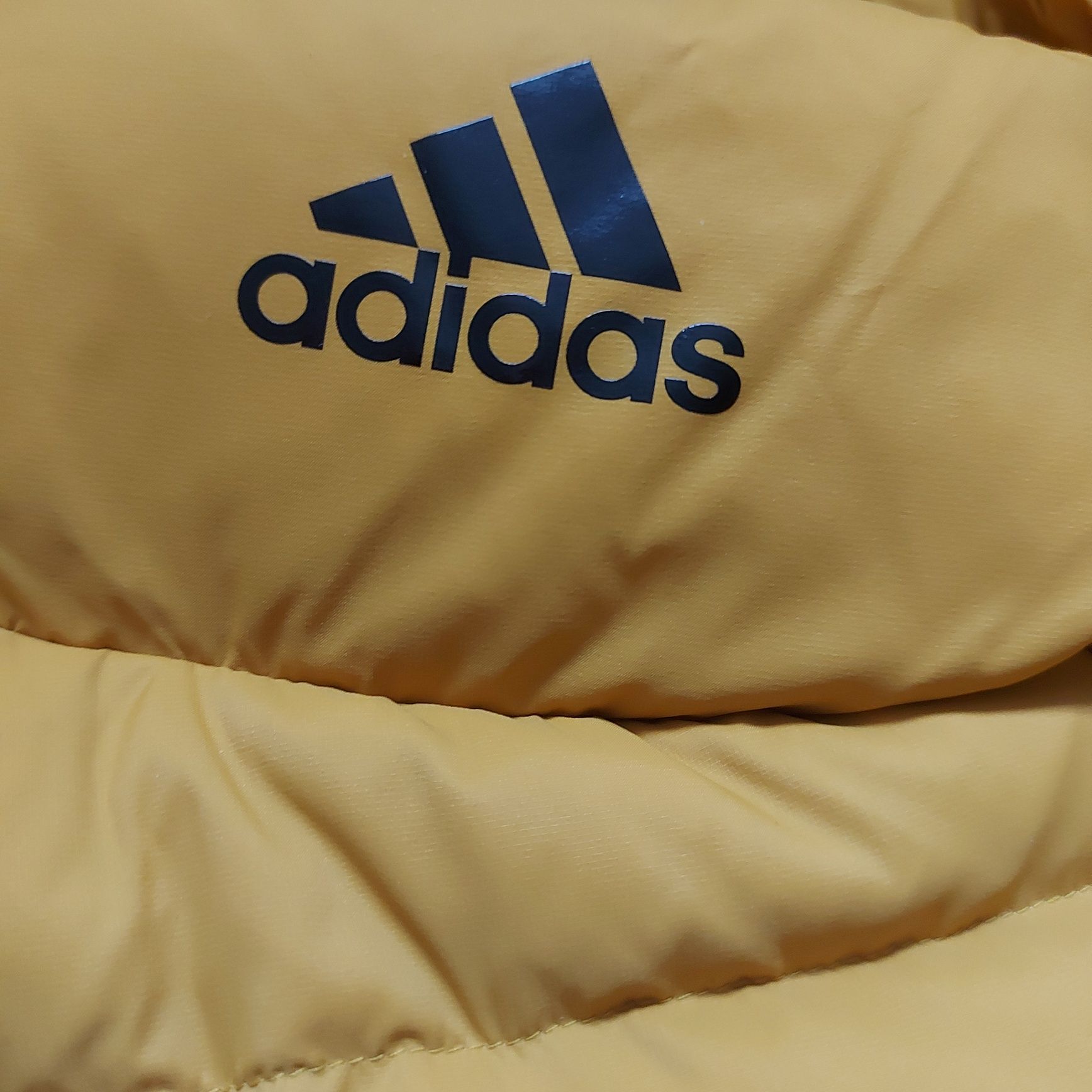 Пуховик Adidas  длинный желет