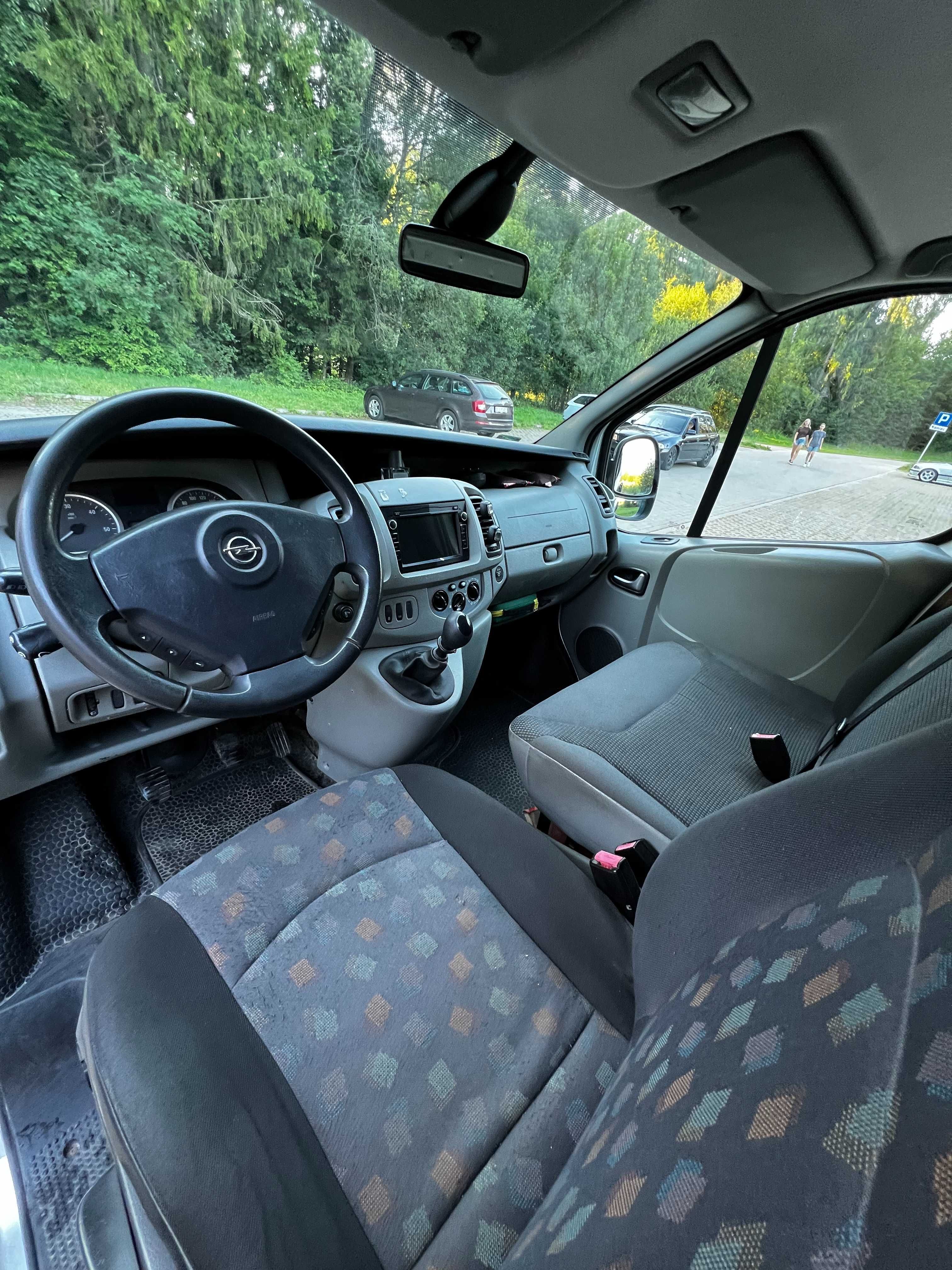 Opel Vivaro Long L2H1 2,5 CDTI 150km 2009