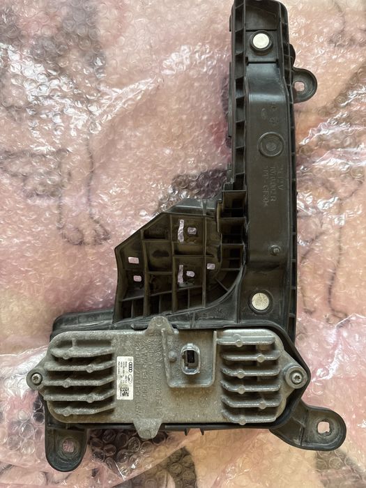 Ліва LED фара для Ауді Q7