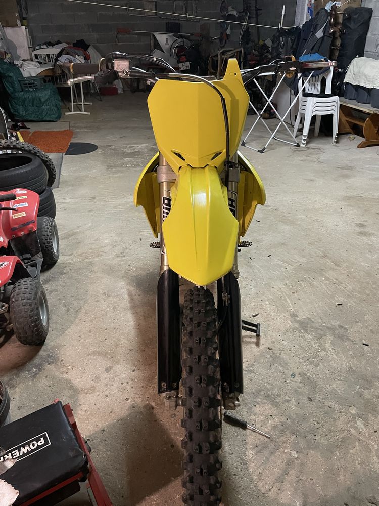 Suzuki 250 rmz nao matriculada