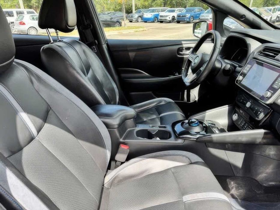 Nissan LEAF SL Plus      2020