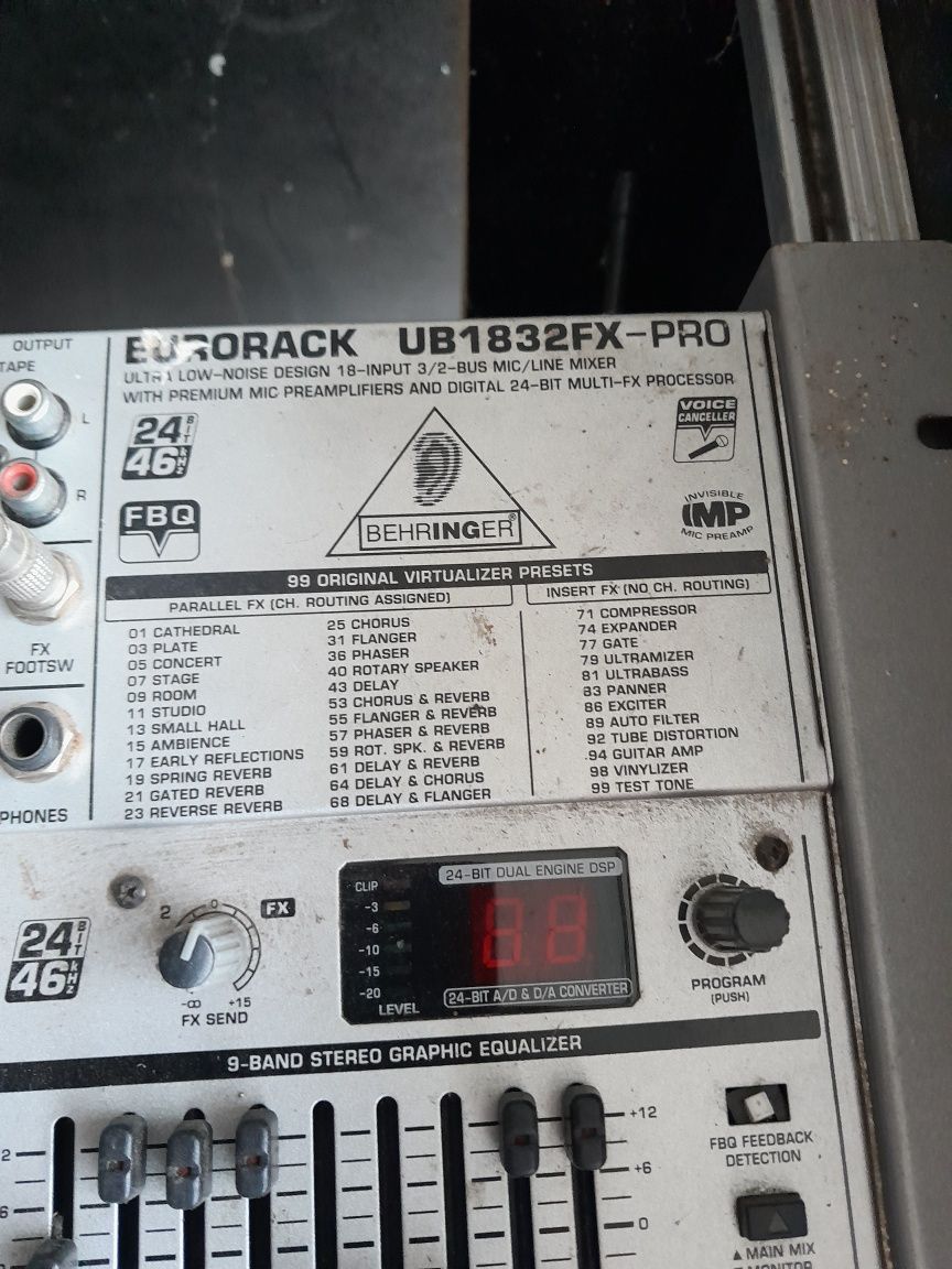 Rack mixer wzmacniacz
