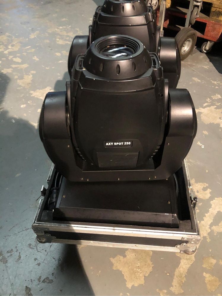 3 Robot Moving head Spot 250 Beam