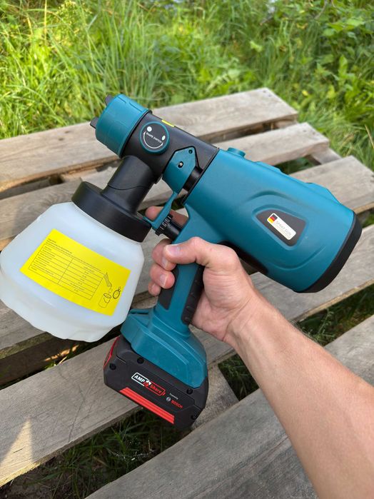 Mobilny bezprzewodowy pistolet do malowania sufitów pod aku BOSCH 18V