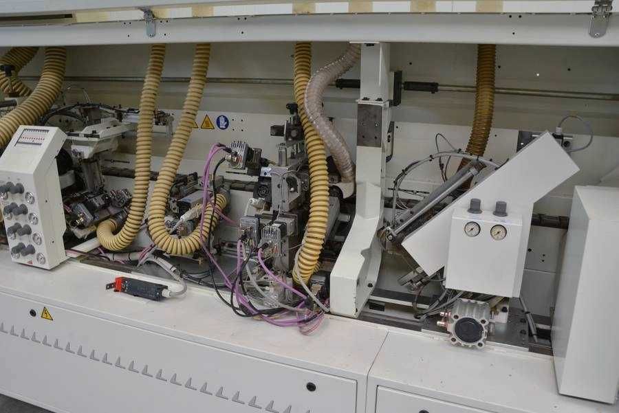 Okleiniarka SCM K800 - frezowanie wstępne