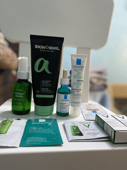 Косметика для обличчя акне