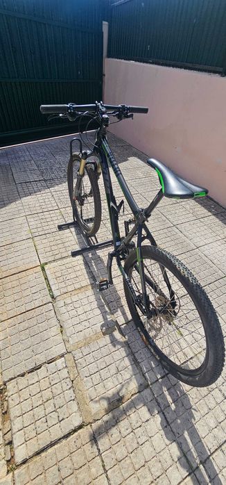 KTM Ultra 26” – Shimano | Suspensão Suntour | Travões hidráulicos