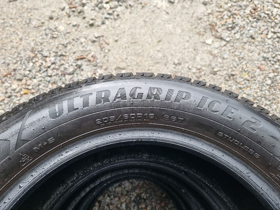 Продам Резину Зимнюю R16