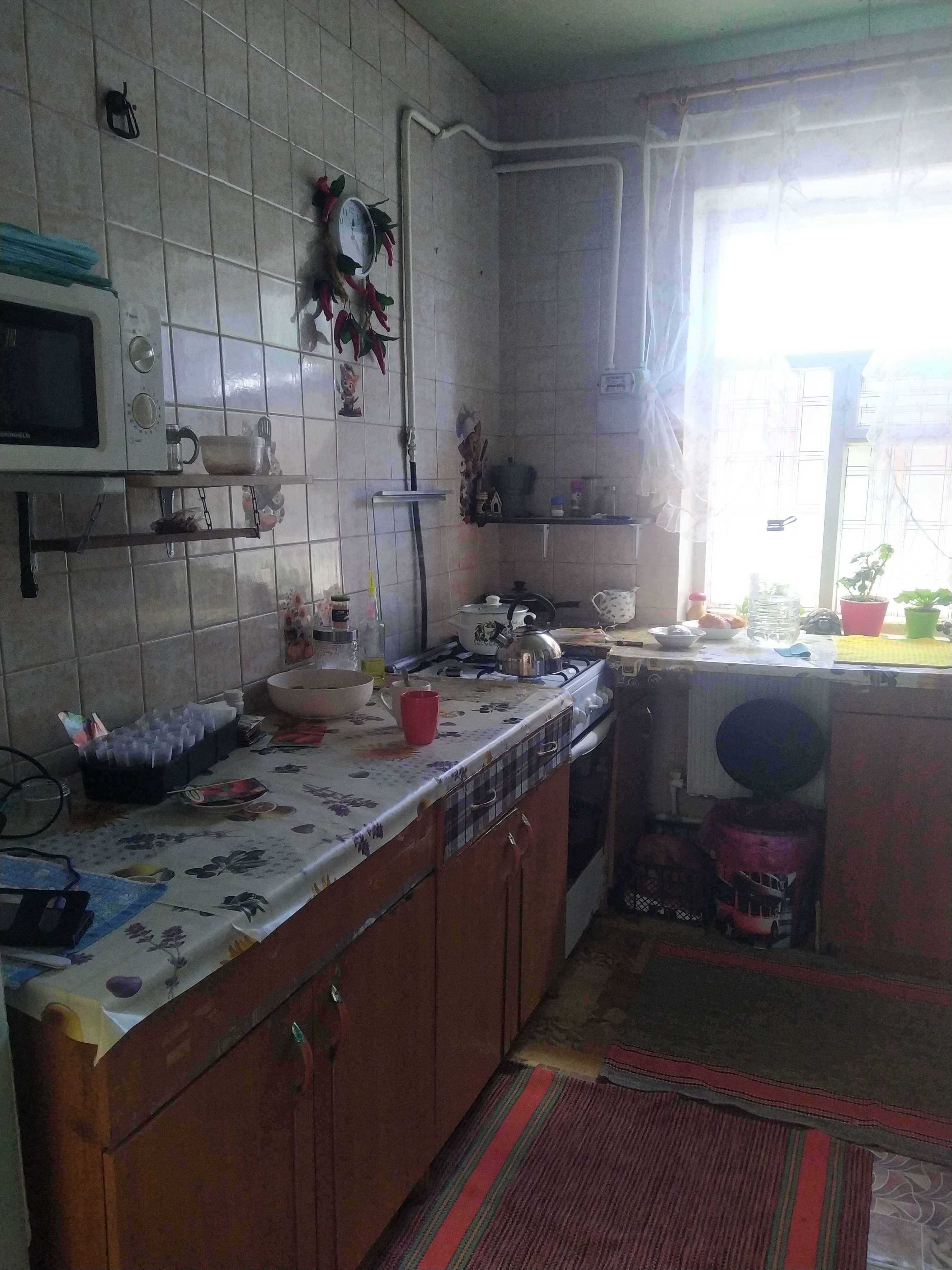 Продам дом в Люботине рядом пруд.