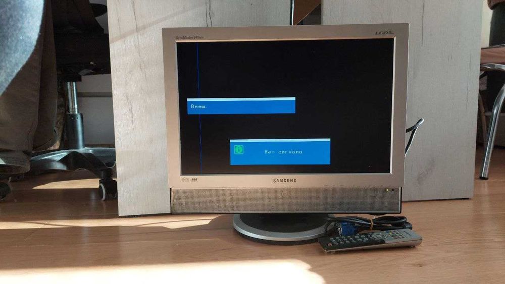 Телевізор Samsung LCD TV Monitor SM 940mw 19" + приставка Т2