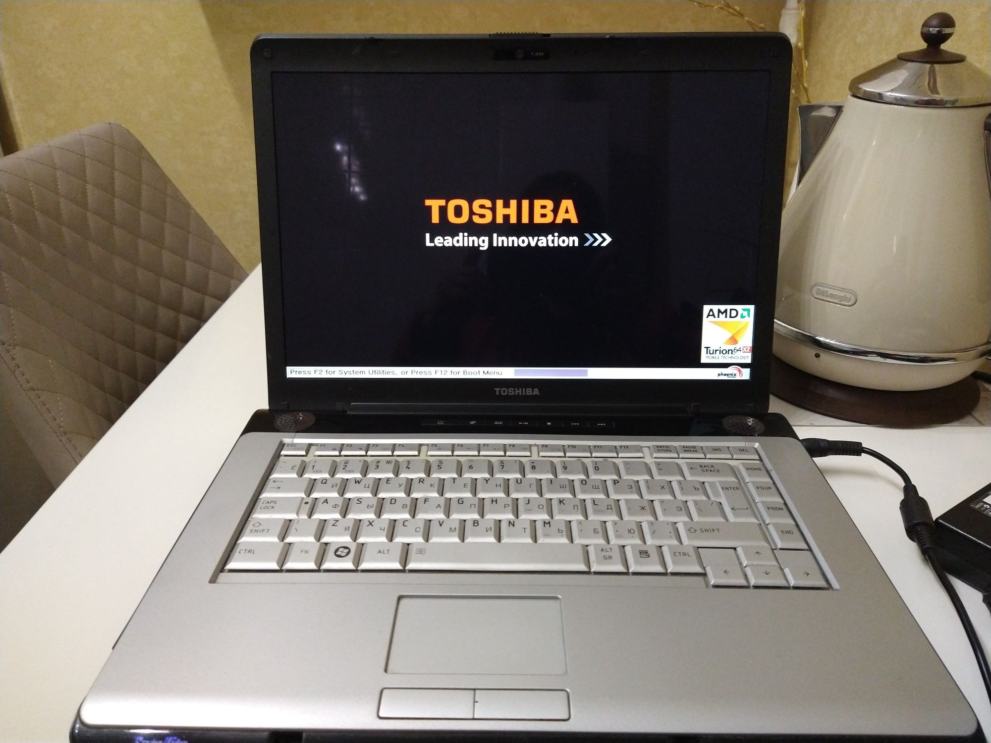 Ноутбук Toshiba+сумка в подарок