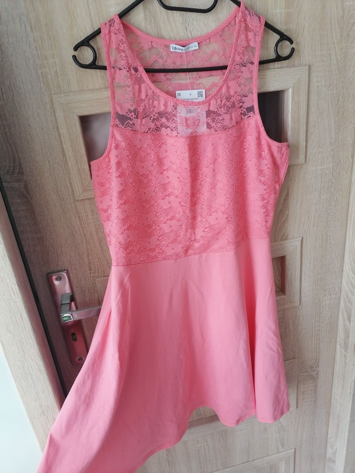 Sukienka młodzieżowa Cropp M/L koronka
