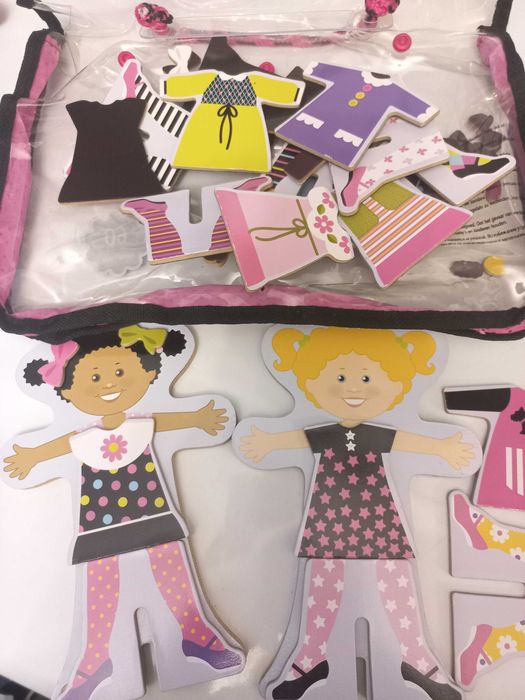 Drewniane magnetyczne dwustronne lalki do ubierania Melissa & Doug