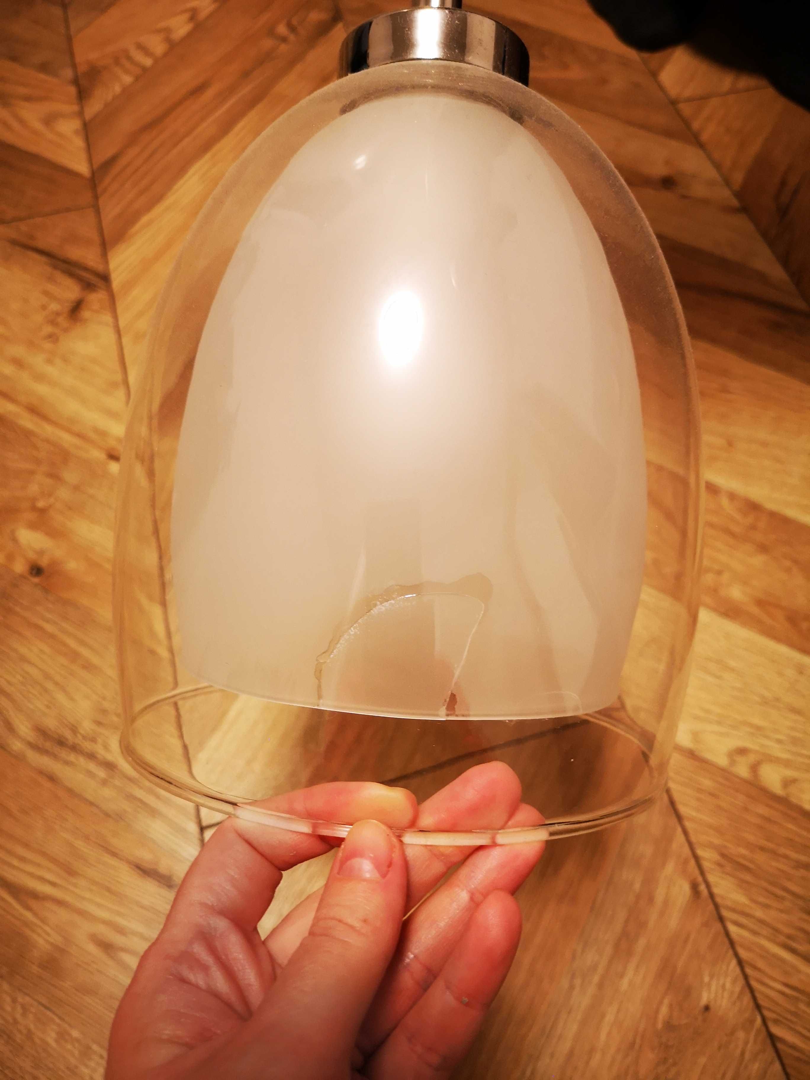 Lampa wisząca Ronda , jeden klosz lekko uszkodzony