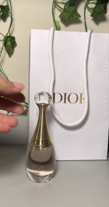 J’adore Dior perfum