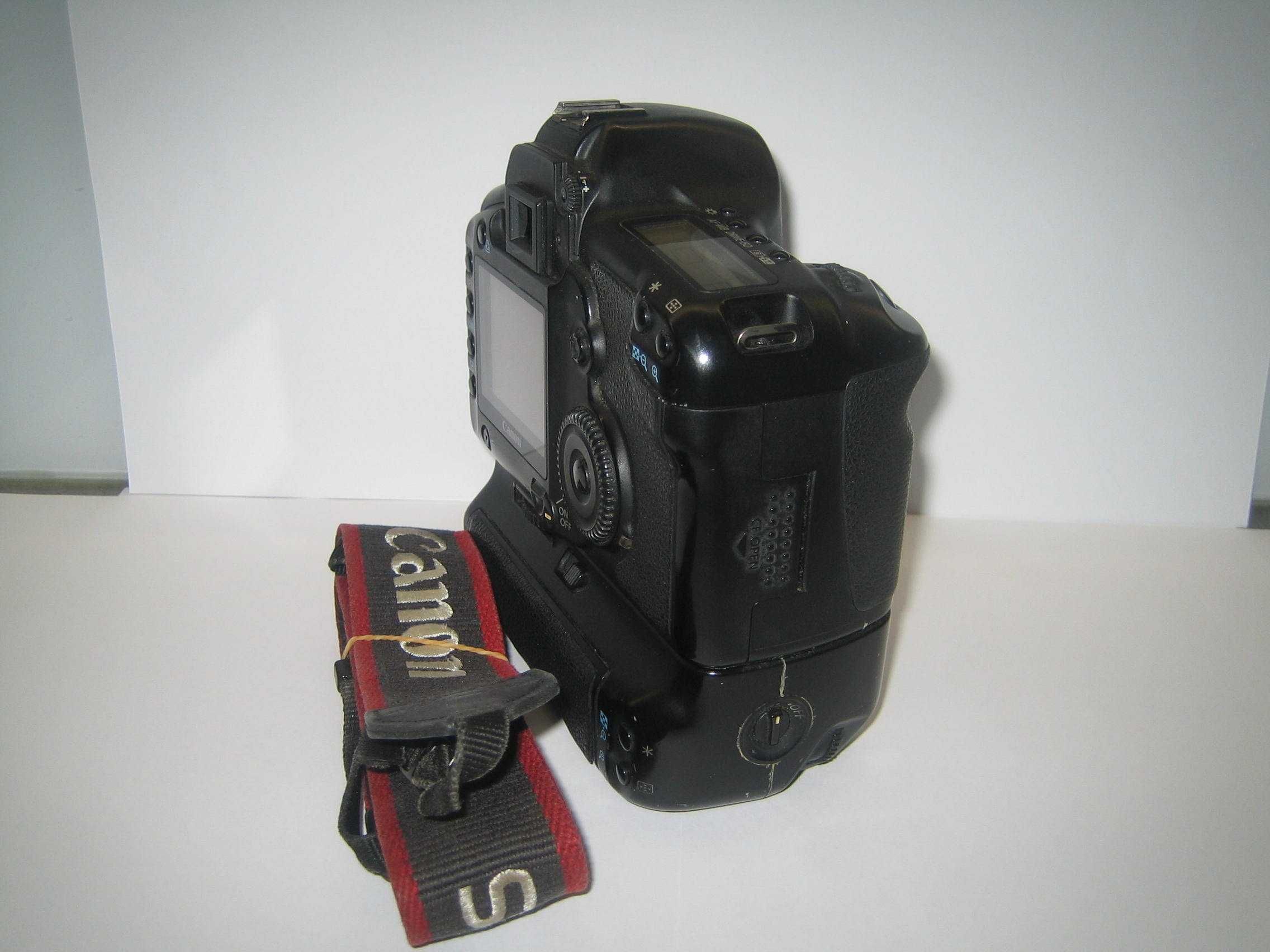 Camara Canon 5 D,EOS, Muito Bem Cuidada Baixou