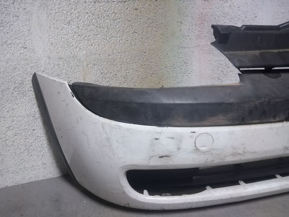Vendo Para-choque de frente Opel corsa B ano 2000 /02