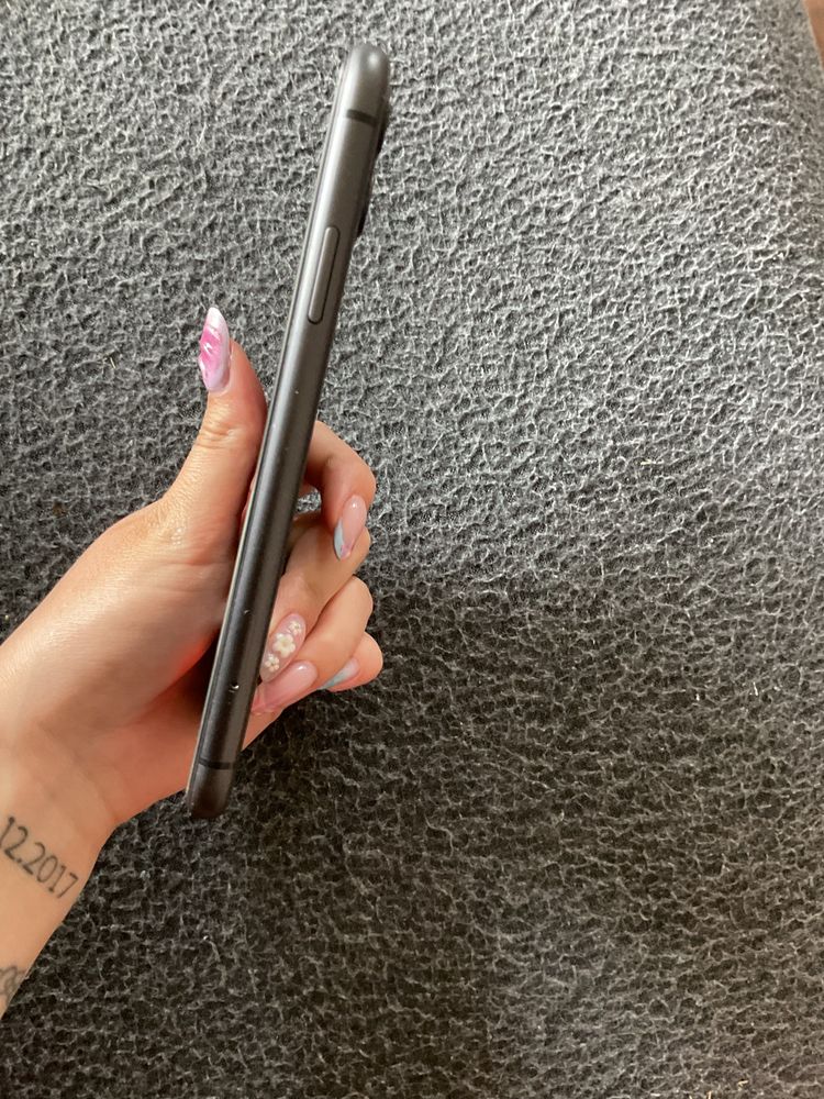 Iphone 11 stan dobry