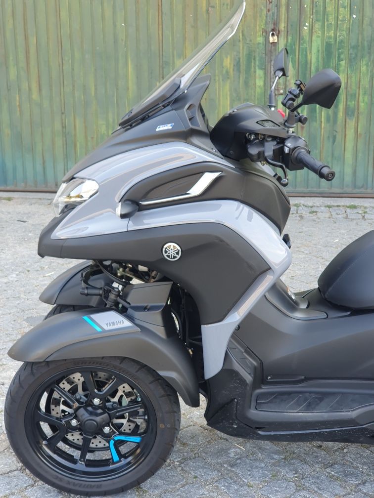 Vendo yamaha tricity 300